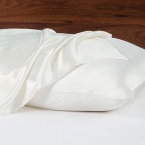 New White 100% Mulberry Silk 6A 22mm Pillowcase
